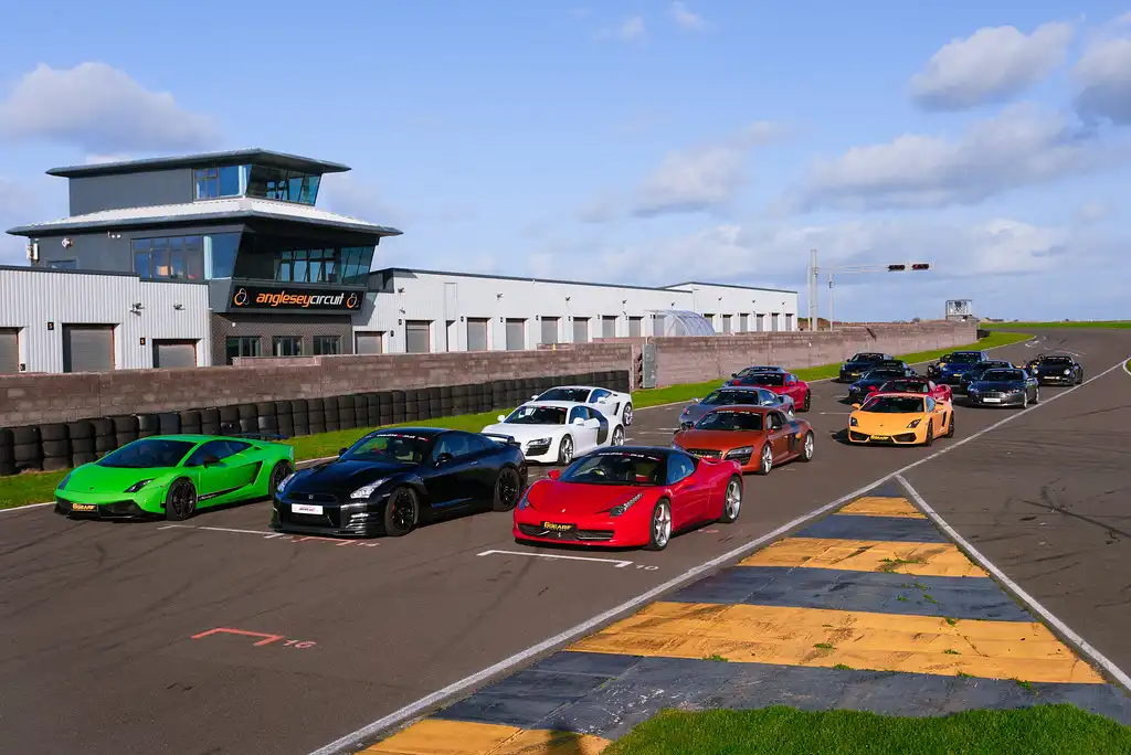 6th Gear Experience Fleet Group Shop At Anglesey Circuit